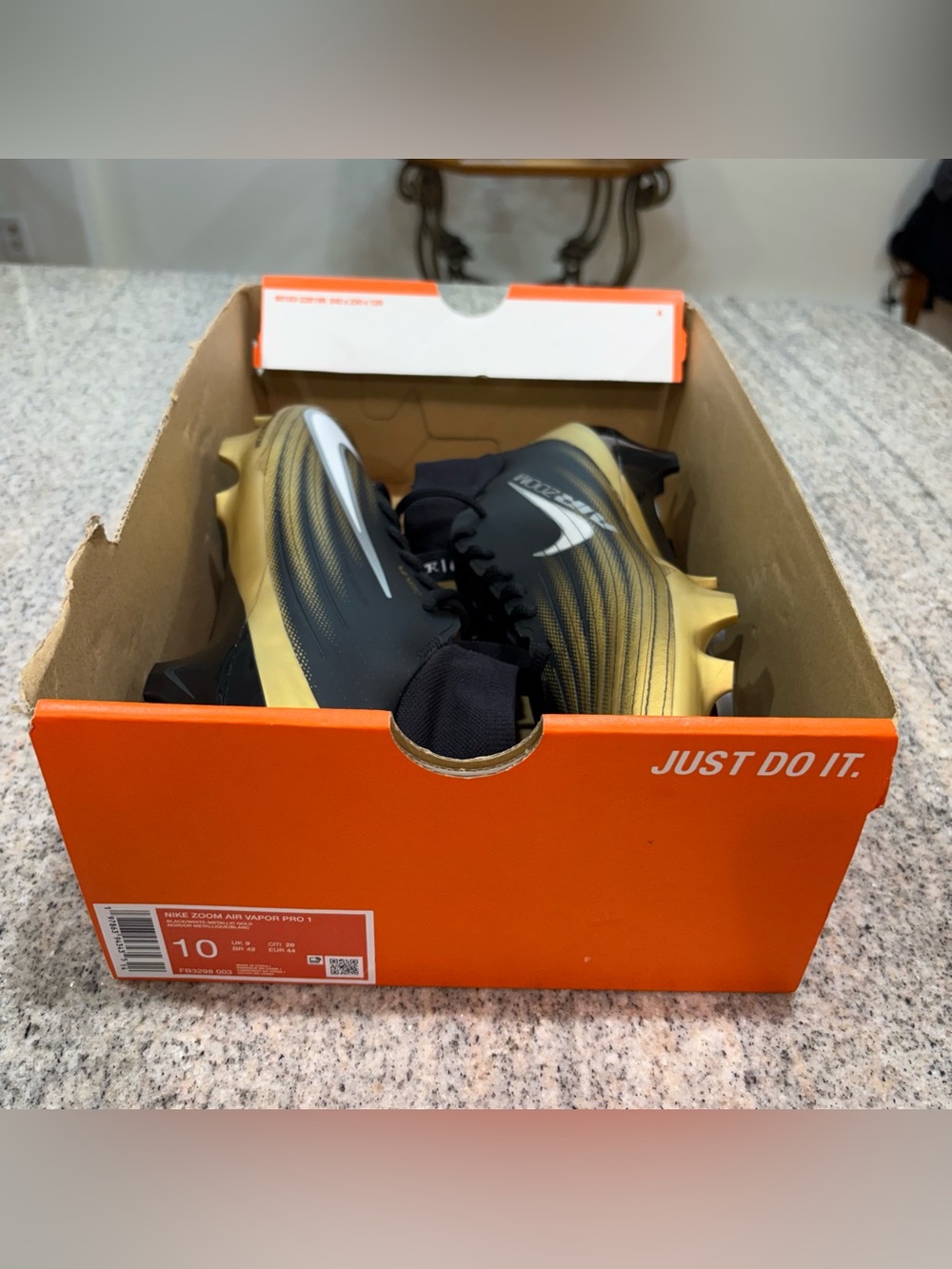 Brand new never worn Nike Air Zoom Vapor Pro 1 Football Cleats. Size 10 - Picture 6 of 6